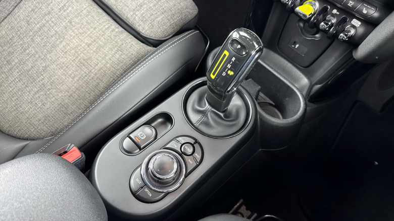 MINI Hatchback 135kW Cooper S Level 2 33kWh 3dr Auto Electric Hatchback